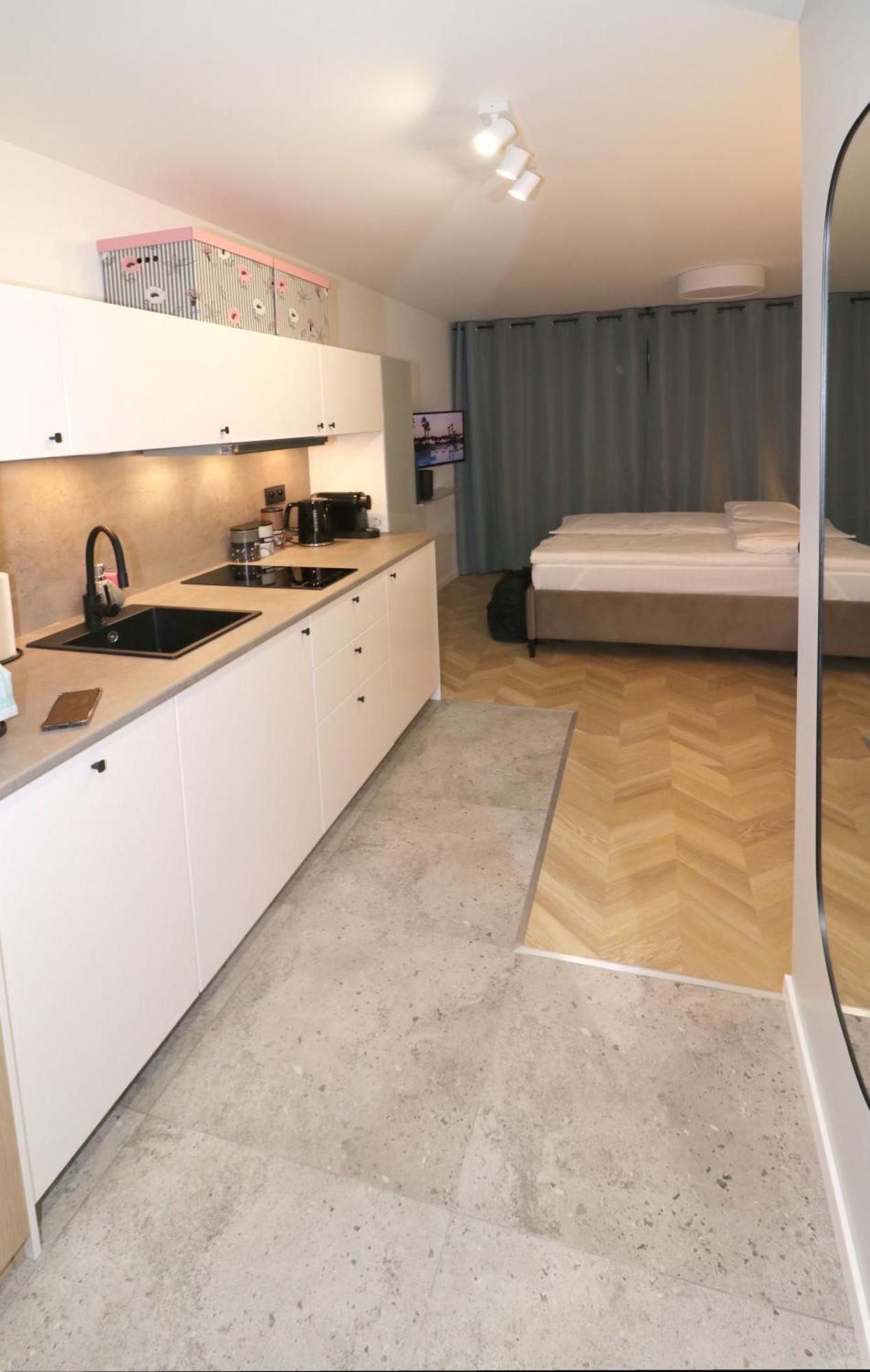 Falcon Apartment Center 4 Metro Swietokrzyska Varsovia Exterior foto
